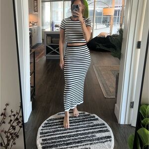 Olive & Oak Black and White Striped Midi Skirt